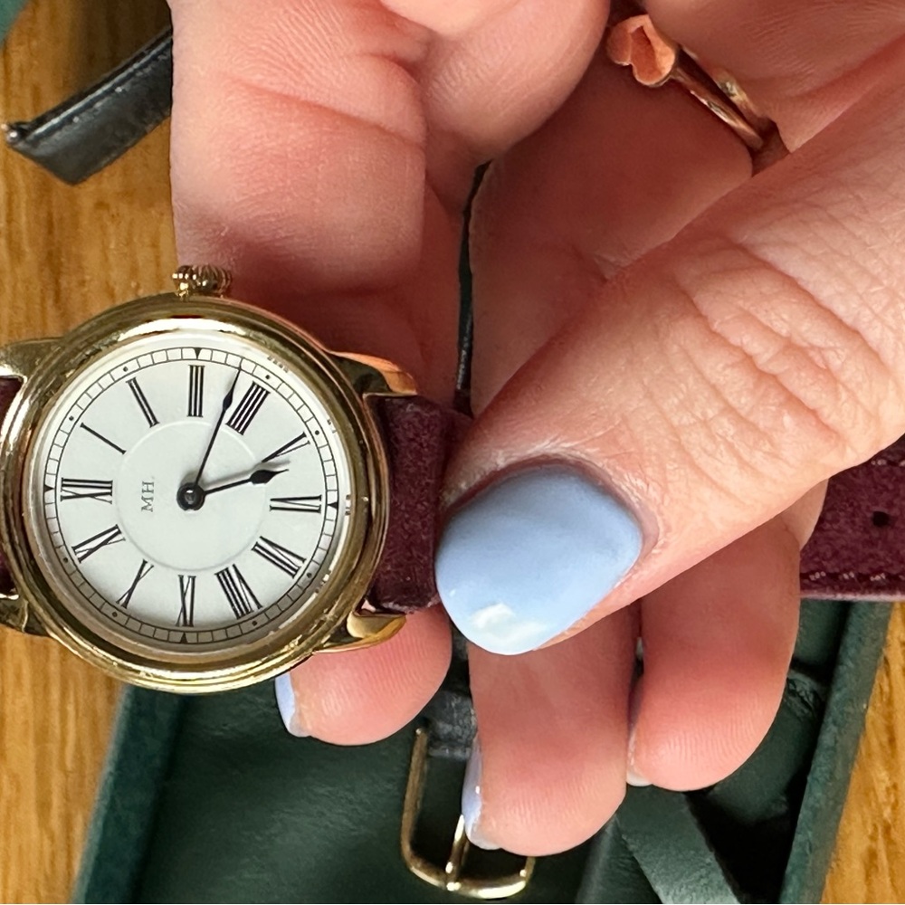 Classic Women's Gold Case Watch with Burgundy Suede Strap - Picture 4 of 5